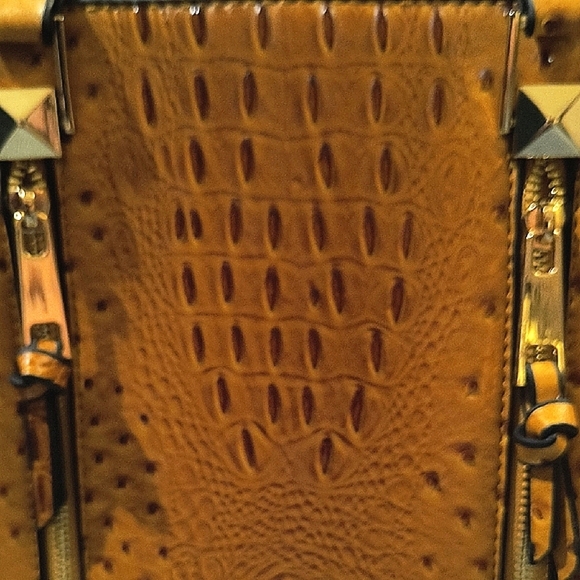 Stunning Vegan Leather Alligator Embossed Mustard-Tan Handbag - Picture 5 of 8